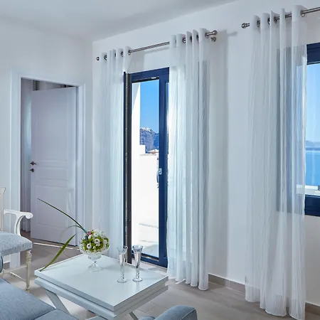 La Maltese Oia Luxury Suites-3